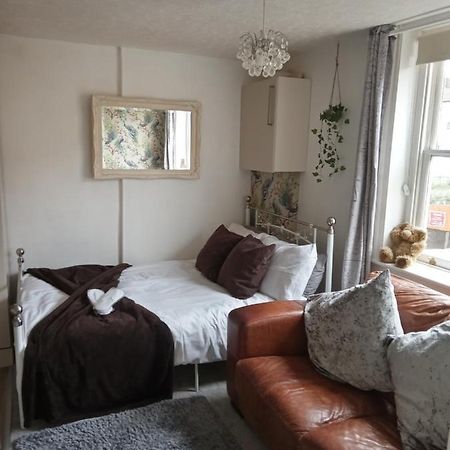 Little Dorrit Studio Flat 5 Rochester Me1 1Xz Strood Ngoại thất bức ảnh
