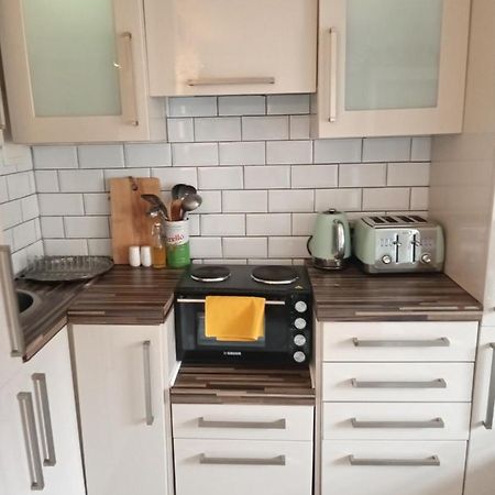 Little Dorrit Studio Flat 5 Rochester Me1 1Xz Strood Ngoại thất bức ảnh