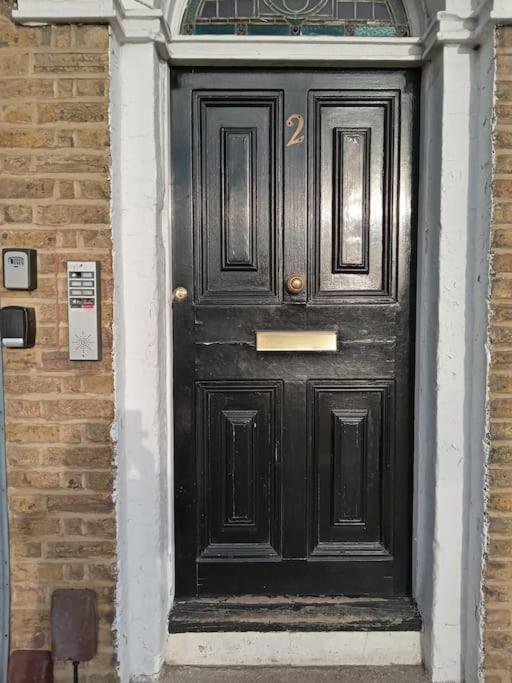 Little Dorrit Studio Flat 5 Rochester Me1 1Xz Strood Ngoại thất bức ảnh