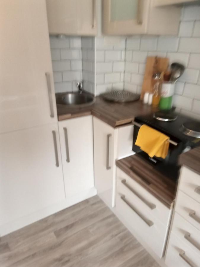 Little Dorrit Studio Flat 5 Rochester Me1 1Xz Strood Ngoại thất bức ảnh